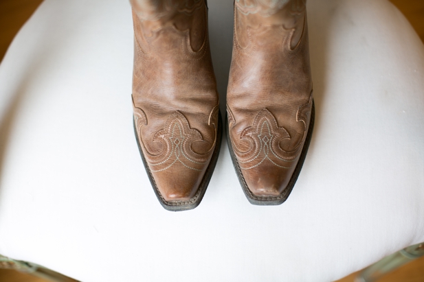 olympia's valley wedding, country wedding, wine country wedding, barn wedding, sonoma county wedding photographer, sonoma county wedding, olympia's valley, jennifer bagwell photography, cowboy wedding boots